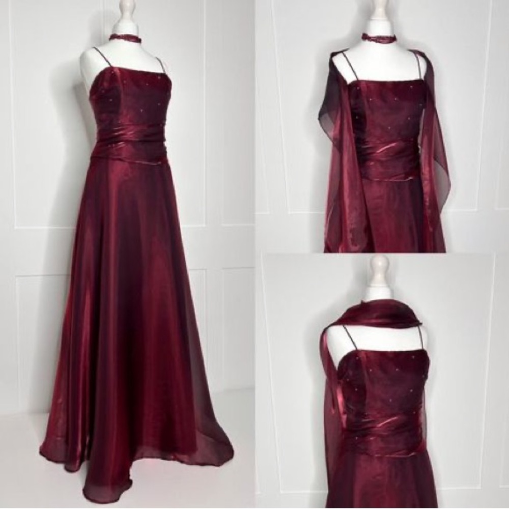 Deep Red Prom Dress - Picture 5 of 17